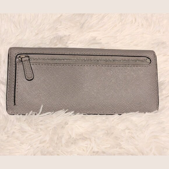 Michael Kors Jet Set Travel Large Trifold Wallet Pearl Gray Saffiano, Like New - Picture 3 of 10